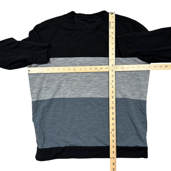 Icebreaker Merino Wool Blend Striped Black Blue Gray Crewneck Sweatshirt Mens XL - Picture 7 of 7